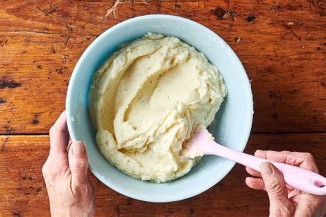 You Need to Try Martha Stewart's Mom's Mashed Potatoes with Cream Cheese | The Kitchn