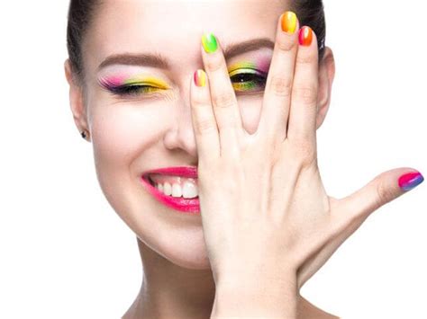 La importancia de el cuidado de las uñas | Vistafarma