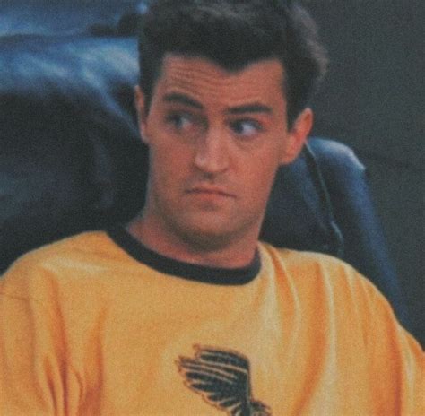 ICONS | Chandler bing, Chandler friends, Matthew perry