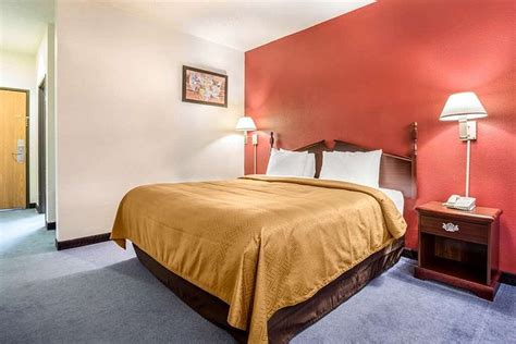 QUALITY INN $78 ($̶9̶2̶) - Prices & Hotel Reviews - Redgranite, WI