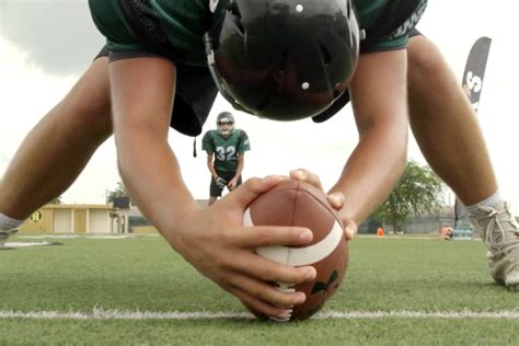 The Pro Tips Football Equipment Checklist | PRO TIPS by DICK'S Sporting Goods