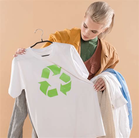 The Fast Fashion Environmental Impact | All You Need to Know