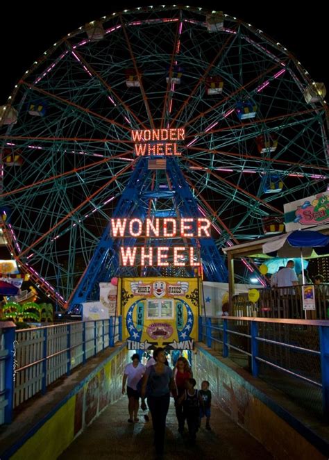 Visitor's Guide to Deno's Wonder Wheel in NYC