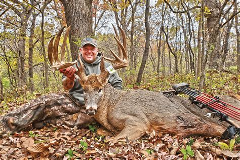 Mark Luster Tags 'Zeus' — A Giant 209-Inch Iowa Buck - Bowhunter