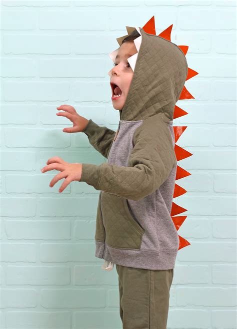 Easy No-Sew Dinosaur Costume