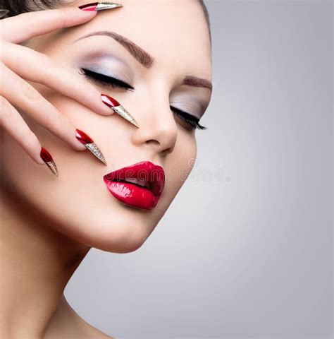 Beauty Parlour Model Png Images : Polish your personal project or ...