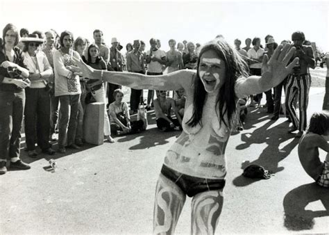 25 Pictures of Hippies from the 1960’s That Prove That They Were Really Far Out – Evolve Me