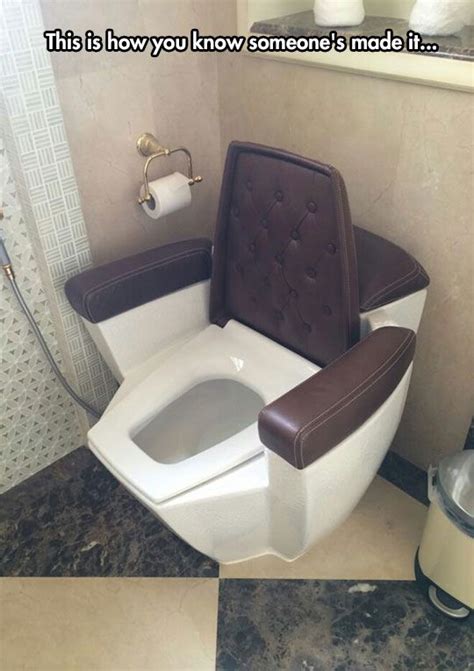 Elongated versus bowl toilet | O-T Lounge