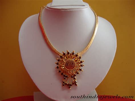 Traditional gold jewelry necklace - South India Jewels