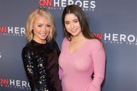 Kelly Ripa's daughter Lola Consuelos altered her prom dress to be sexier