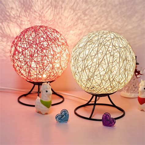 Modern Plastic Ball Bedroom Indoor Decor Lamp - China Table Lamp and LED Table Lamp