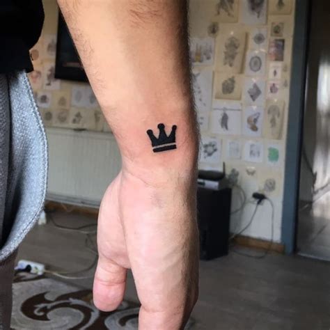 25+ Stylish Small Tattoos For Men - Wittyduck