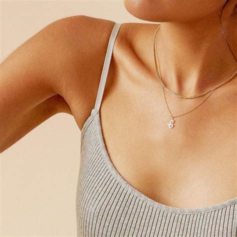 11 Miraculous Solid-Gold Jewelry Picks That Are Under $300 | Who What Wear