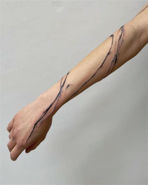 Update 54+ minimal abstract tattoo latest - in.cdgdbentre