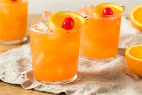 Classic Rum Swizzle Recipe | Oasis