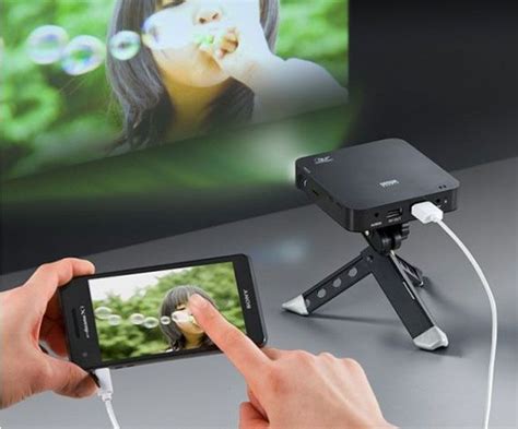 Portable Rechargeable Smartphone Projector Offers Ultimate Portability ...