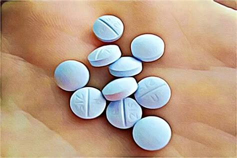 What are Roxies? Effects, Addiction, and Dangers of Roxicodone