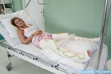 Betty's Double Long Leg Plaster Casts 4 by MedicBrace | Long leg cast, Leg cast, It cast