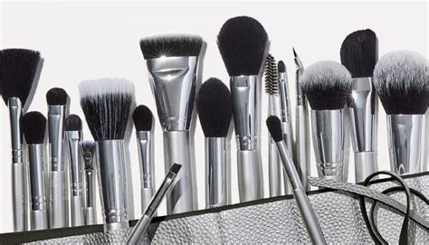 Makeup Brush Kits; the best budget friendly brush sets - NiceStyles