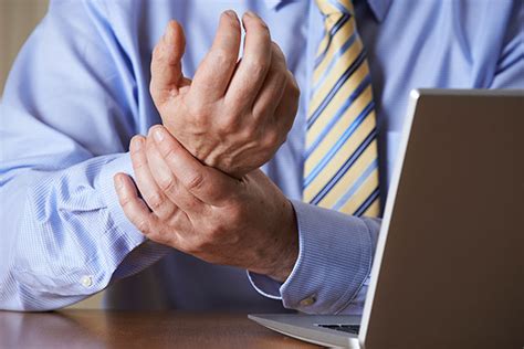 Repetitive strain injury – causes, side effects and treatments at NaturalPedia.com