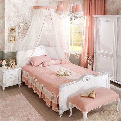 10 Beautiful Old Girl Beds