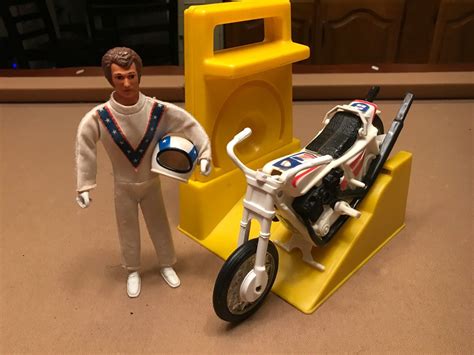 Evel Knievel Ideal Toys 1975 Motorcycle, Launcher, & Figure -- Antique Price Guide Details Page