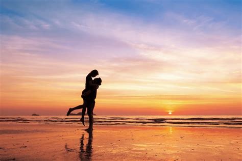 153,027 Couple On Beach Sunset Images, Stock Photos, 3D objects, & Vectors | Shutterstock