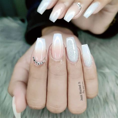 Glam Up Your Nails with French Manicure Glitter Ombre: Get the Perfect Sparkly Look!