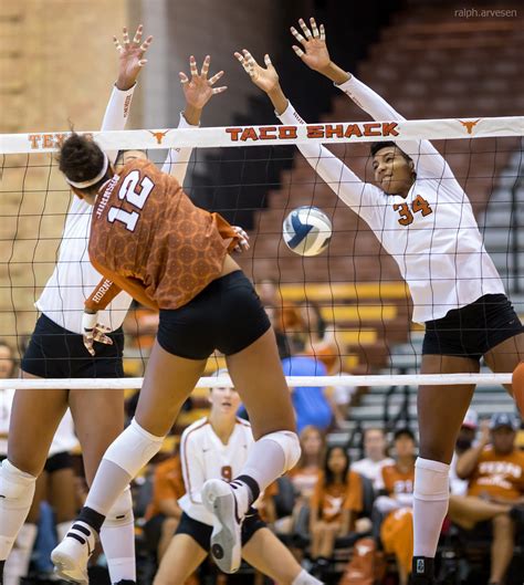 University of Texas Longhorn volleyball Orange-White scrimmage in ...