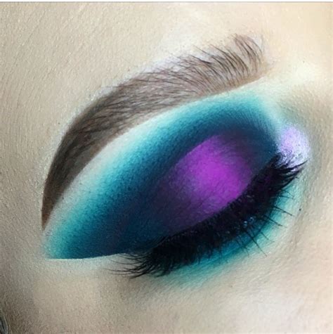 Pin by Jacqui Vriens on Make Up | Disney eye makeup, Blue eye makeup ...