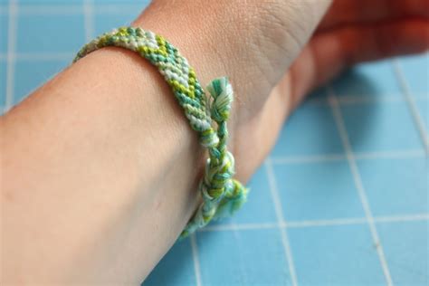 Chevron Friendship Bracelet Tutorial : 8 Steps (with Pictures) - Instructables