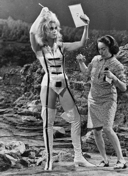 Behind the scenes Barbarella. Science Fiction, Viejo Hollywood, Old Hollywood, Jane Fonda ...