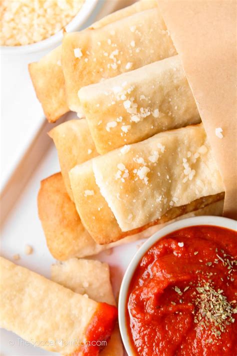 4 Ingredient Little Caesars Crazy Bread Recipe - The Soccer Mom Blog