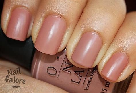 OPI Chocolate Nude Nail Polish - Swatches and Review