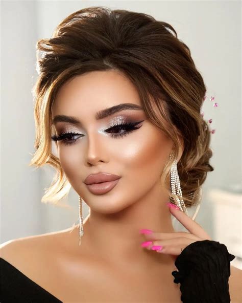 Instagram | Bridesmaid hair makeup, Glam wedding makeup, Hair tutorials for medium hair