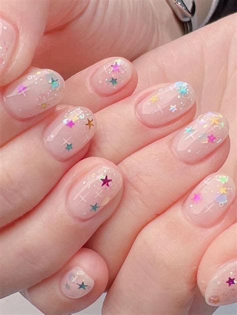 winter Korean nails: short glitter Neutral Nail Designs, Winter Nail Designs, Christmas Nail ...