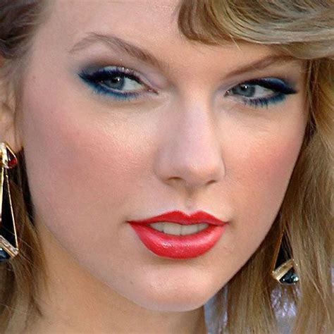 Taylor Swift Makeup | Steal Her Style | Page 2 | Taylor swift makeup, Taylor swift, Taylor swift hot