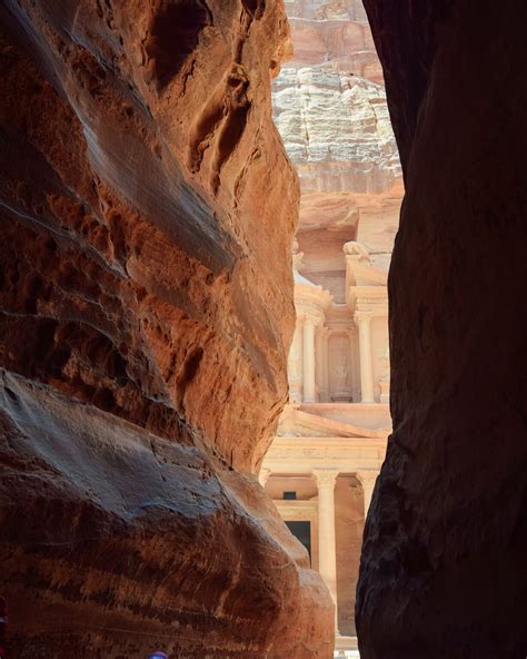 Top 10 Things to See & Do in Petra, Jordan - World of Lina