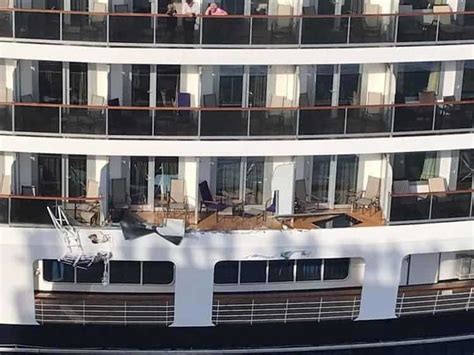 Two Cruise Ships Bump, Balconies Damaged [PHOTOS]