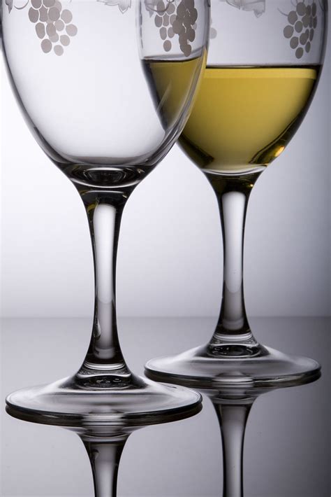 WINE_GLASSES_MG_1434 | A nice glass of Wine please.. | Derek Thomas | Flickr