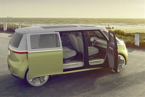 The all-electric and autonomous Volkswagen ID BUZZ minivan | Electric ...