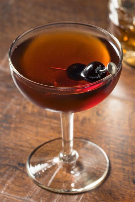 10 Classic Vermouth Cocktails You Need To Try - Insanely Good