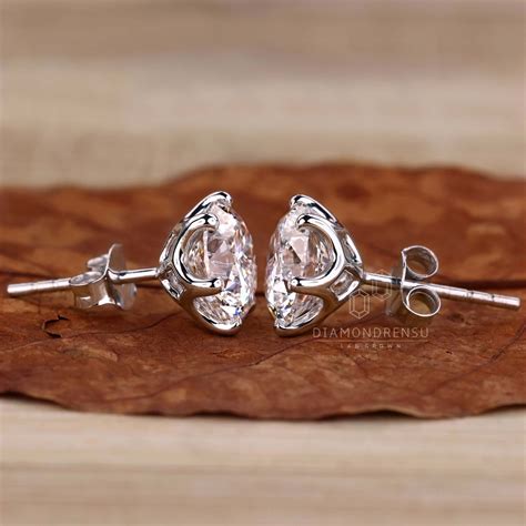 Round Lab Grown Diamond Stud Earrings, Six Prongs - Diamondrensu