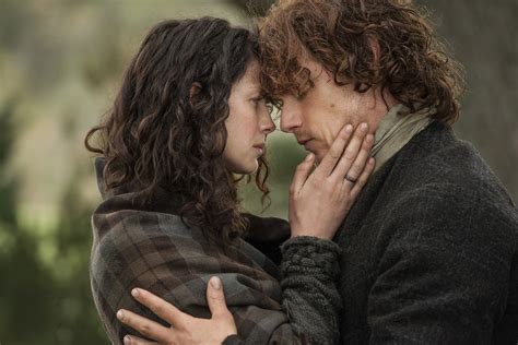 First Official Photo from Second Half of Season One Features Jamie and Claire | Outlander TV News