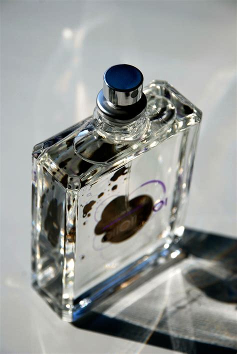 Escentric Molecules 01 | Perfume, Perfume reviews, Escentric molecules