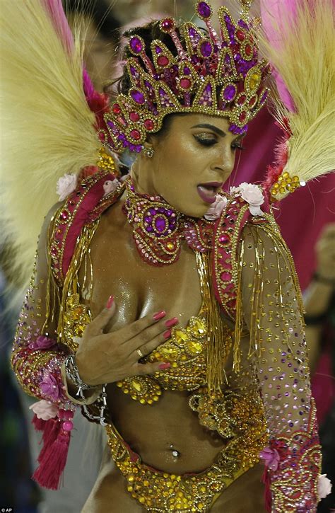 Rio carnival dancers sparkle in greatest show on Earth | Daily Mail Online