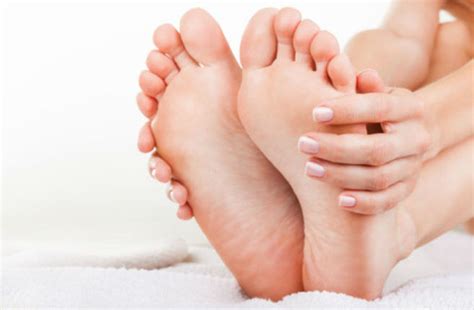 Benefits of A Foot SPA - CureHacks.com