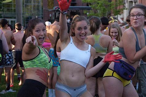 Students strip down for charity Undie Run | KATU