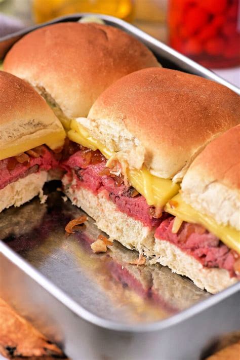 Super Bowl Roast Beef Sliders with Hawaiian Rolls & Horseradish