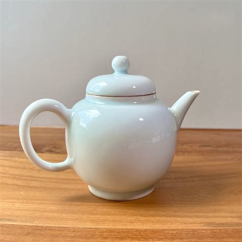 White Ceramic Tea Pot